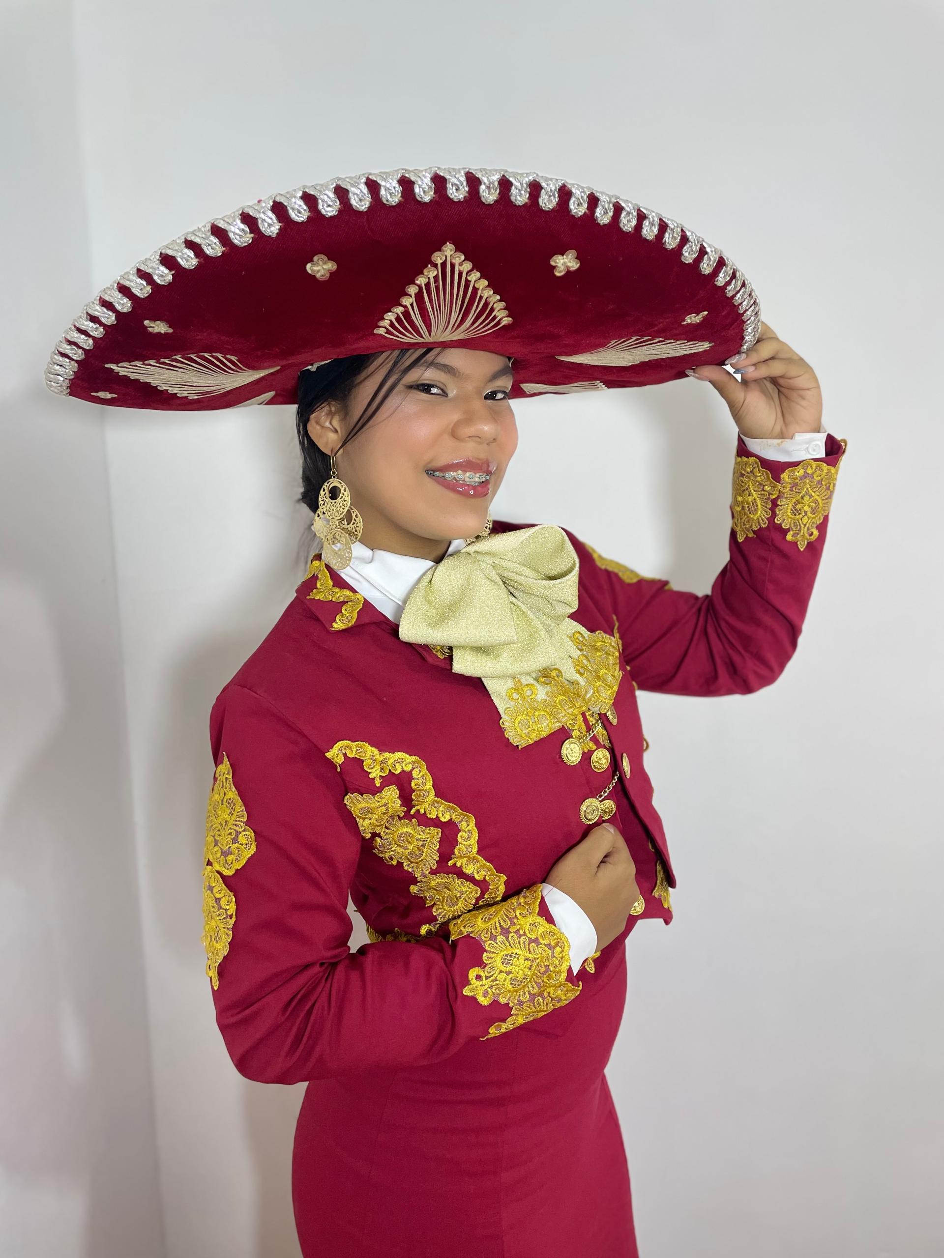 Estefanía Cardozo un himno de amor propio con su tema “No valió la pena”