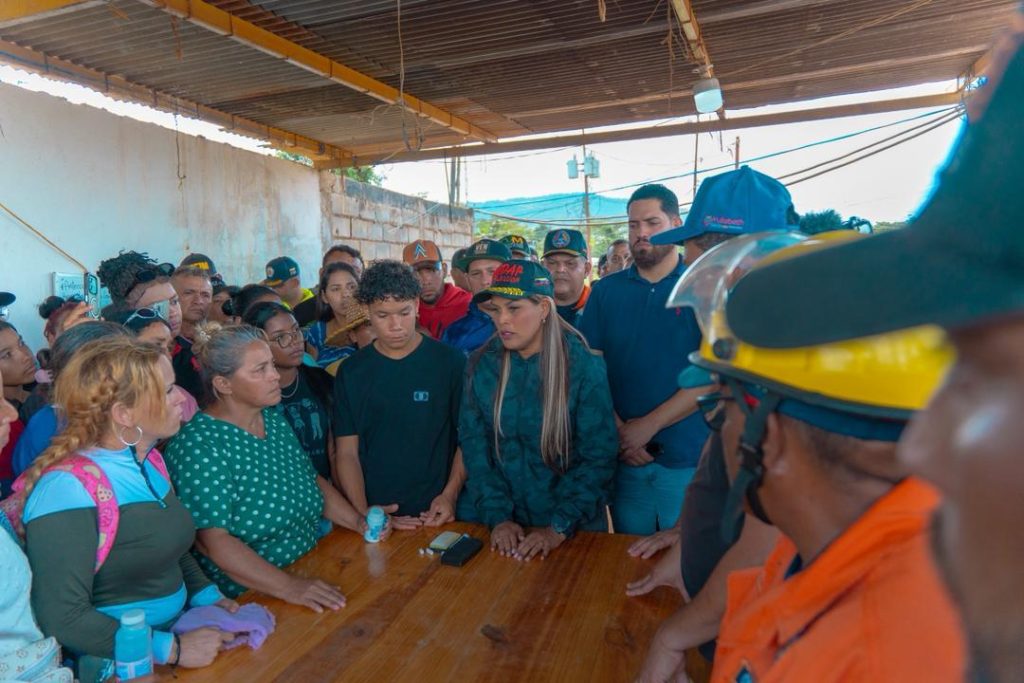 Gobernadora dio su apoyo y solidaridad a las familias de las víctimas